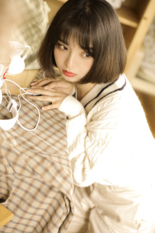 学生小泬无遮挡女